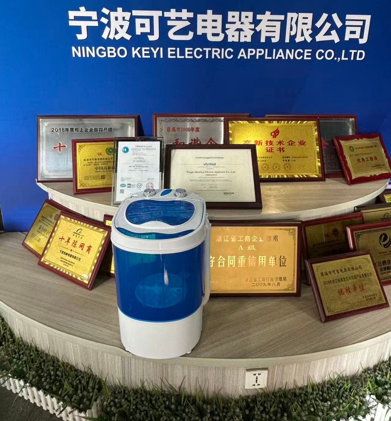 Мини-стиральная машина постоянного тока Keyi Electric 2026 года прошла сертификацию ЕС CE, сочетая мобильность и соответствие требованиям для удовлетворения разнообразных потребностей.